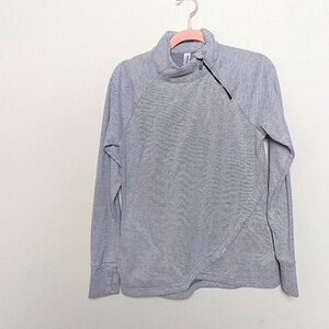 Kyodan Neutral Gray Cozy Karma Asymmetrical Hem Pullover Sweatshirt Size Small
